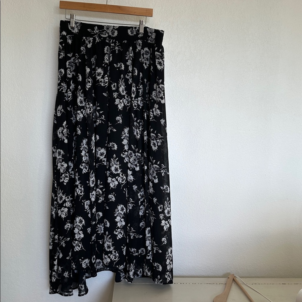 Torrid Black Floral Maxi Skirt